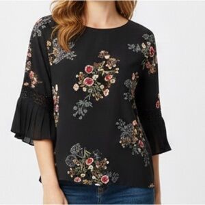 DR2 by Daniel Rainn Floral Blouse Size M Crochet Bell Sleeve Black
